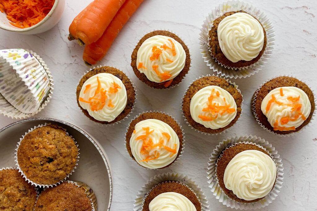 Los mejores Cupcakes de zanahoria con betún de queso crema