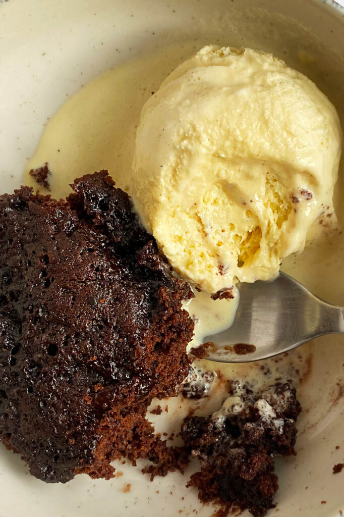 The best Microwave chocolate pudding cake