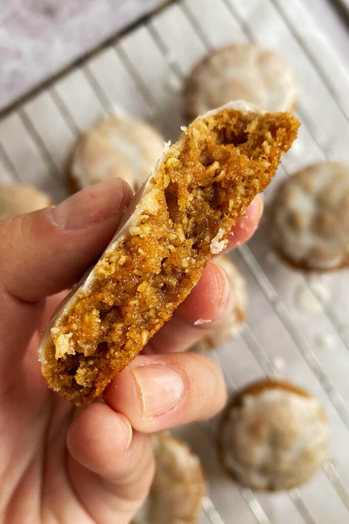 Iced oatmeal cookies recipe