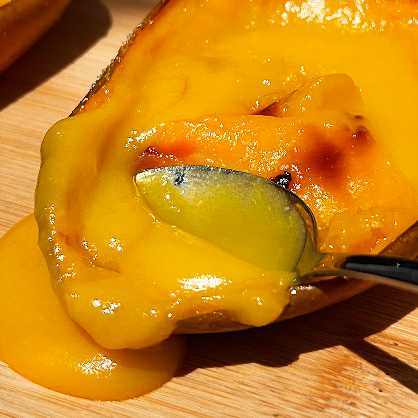 Fotografía de la receta de posset de mango.