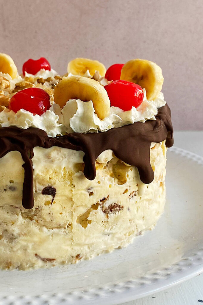 The best Banana split ice cream cake
