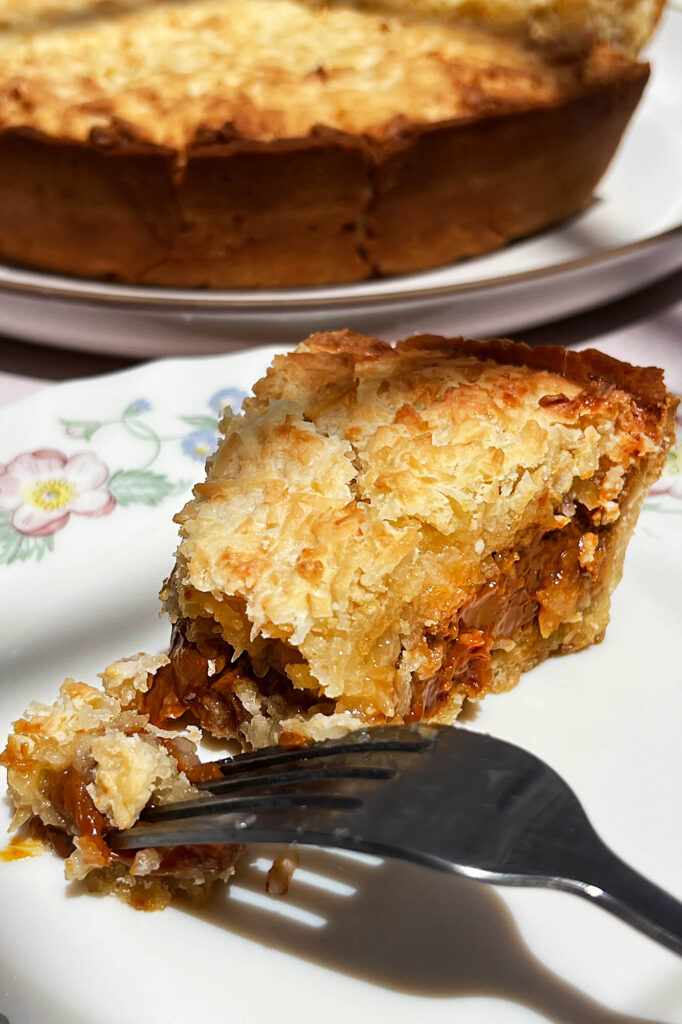 Coconut and dulce de leche tart recipe