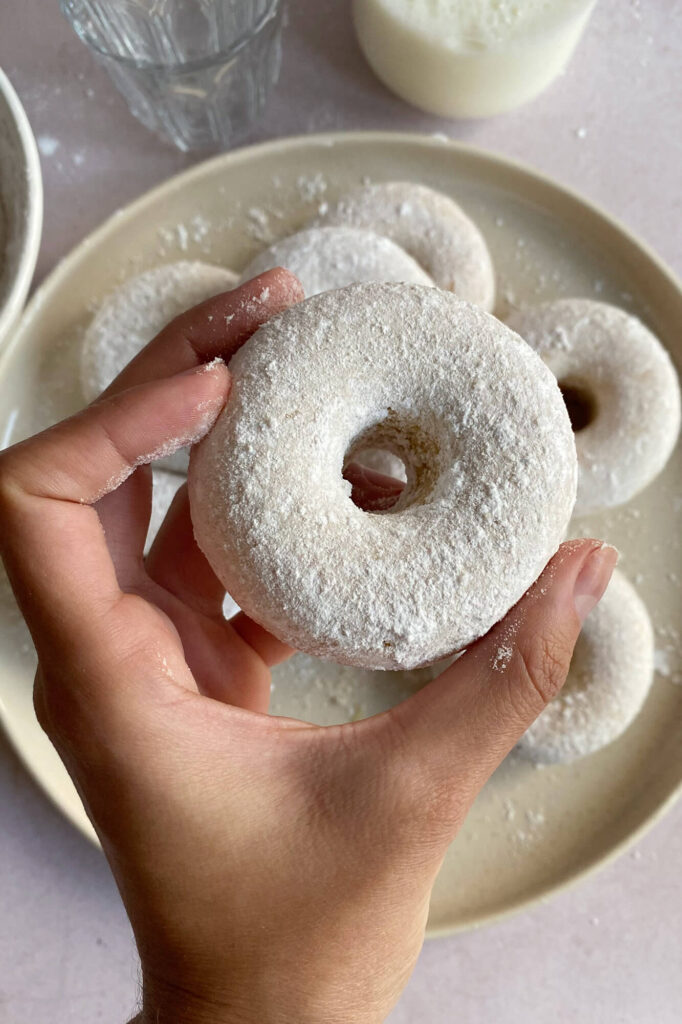 How to make Baked powdered sugar donuts