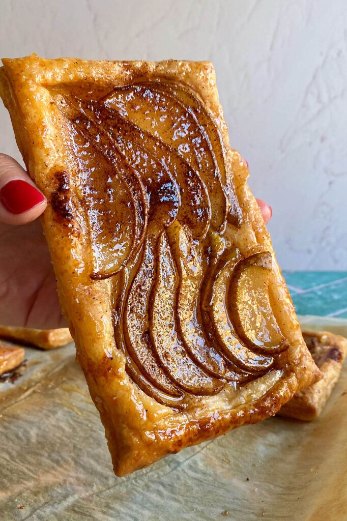 Receta de Hojaldres de pera con miel