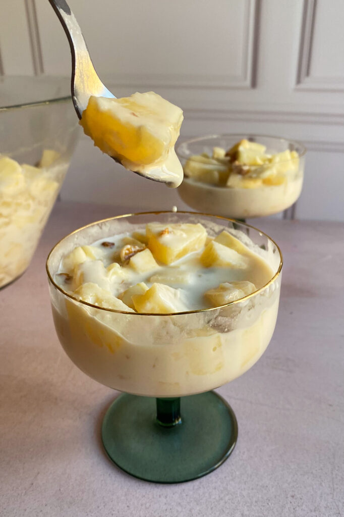 How to make Mexican christmas apple salad